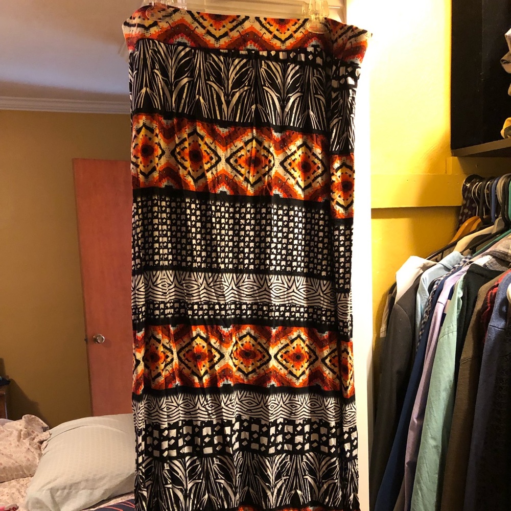 Maxi skirt( slit up both sides)